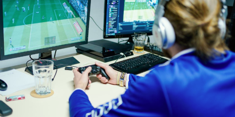How To Play Online Football Gaming: Few Effective Strategies