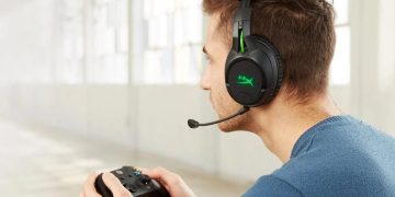 Should You Avoid Using Bluetooth Earphones during Online Play?